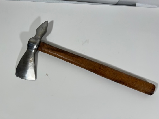 LEWIS MFG ANQITUE THROWING TAMAHAWK / HATCHET