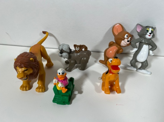 ASSORTED VINTAGE TOYS - LION KING, DAISY DUCK, PLUTO, TOM & JERRY, ETC