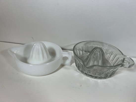 ORANGE REAMERS - 1 "SUNKIST" MILKGLASS, 1 GLASS