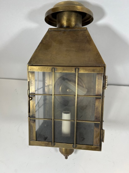 BRASS ANTIQUE  LIGHT FIXTURE - INDUSTRITIES LABORATORIES INC