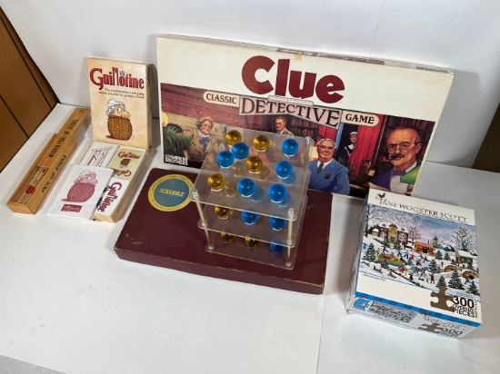 LOT VINTAGE TOYS, BOARD GAMES, CLUE, SCRABBLE, ETC