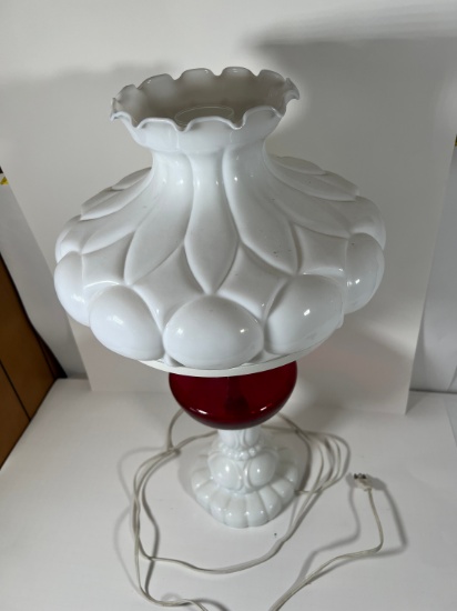 WHITE PORCELAIN HURRICANE TABLE LAMP - REG GLASS BASE