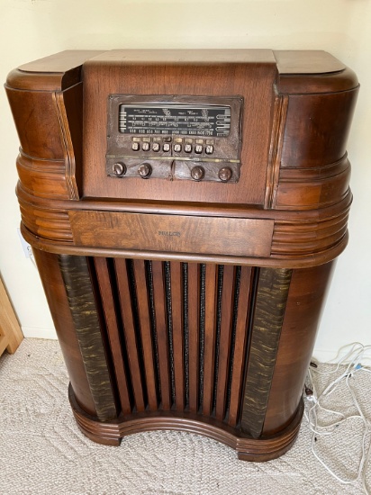 PHILCO RADIO - MODEL 41-280 - WOOD CABINET