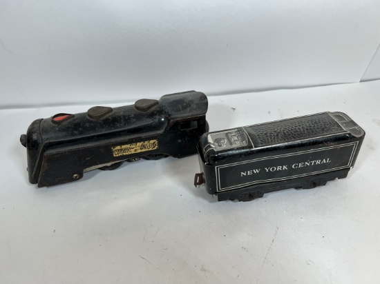 ANTQUE TOY TRAINS - "NEW YORK CENTRAL LINES" & 1 CAST IRON "COMMODORE-VANDE