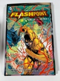 THE WORLD OF FLASHPOINT: FEATURING THE FLASH - GRAPHIC NOVEL