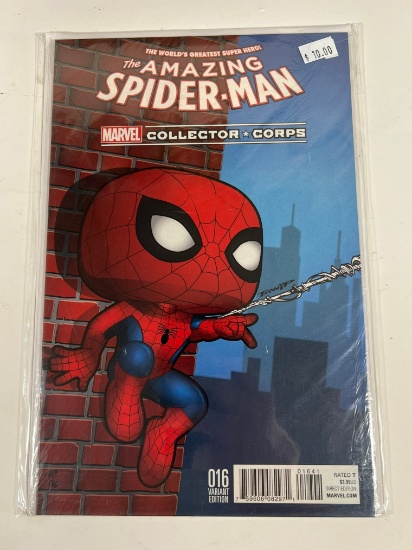 THE AMAZING SPIDERMAN MARVEL COLLECTOR CORPS - #16 FUNKO VARIANT