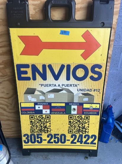 SANDWICH BOARDS / SIGNS