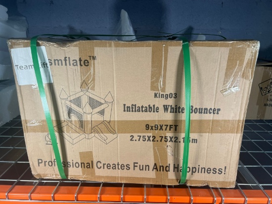 AWESMFLATE PROFESSIONAL "INFLATABLE WHITE BOUNCER" 9'x9'x7' (NEW IN BOX) KI