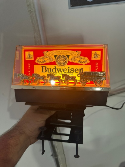 VINTAGE BUDWEISER LIGHT SIGN (PUB BAR LAMP)