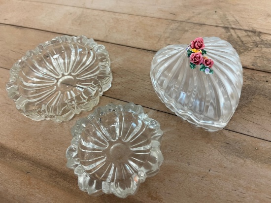 VINTAGE GLASS (2) ASHTRAYS (1) HEART SHAPED DISH