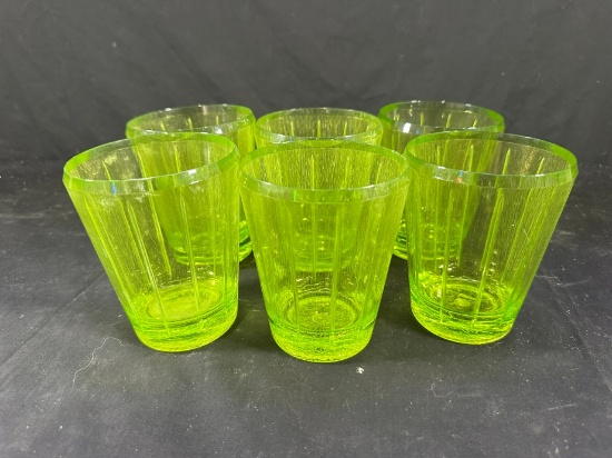 VINTAGE CUPS - GREEN