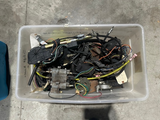 LOT - ASSORTED PARTS - CADILLAC, ETC