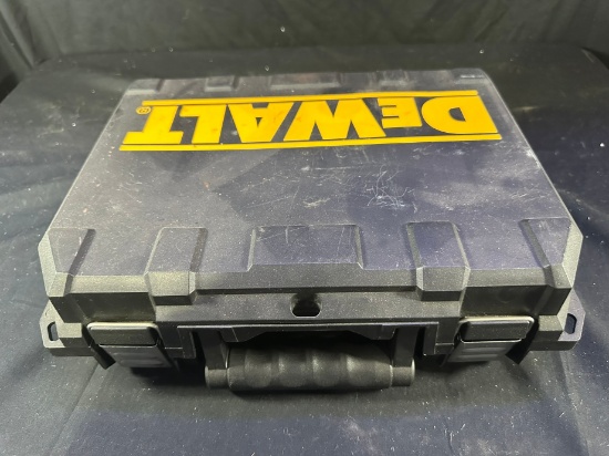 DEWALT DRILL - WITH CASE 1/2" VSR