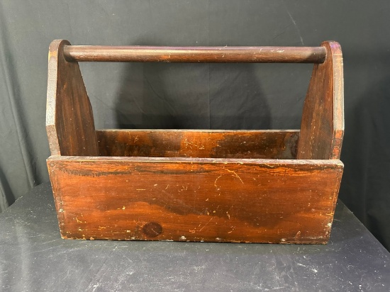 VINTAGE WOOD TOOL BOX