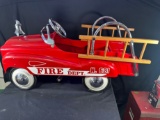 VINTAGE PEDAL CAR - 