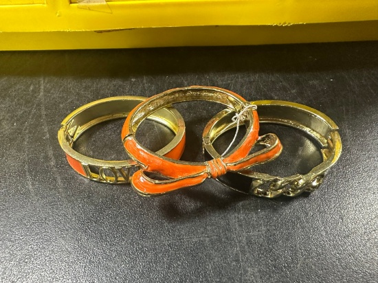 BRACLETS ASSORTED