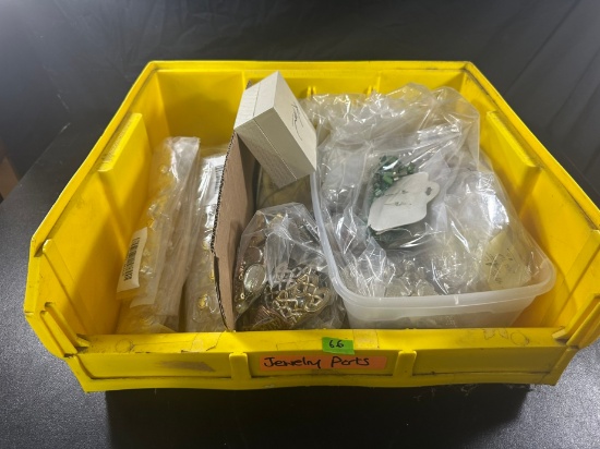 LOT - ASSORTED JEWELRY