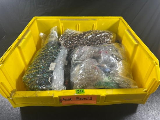 LOT - ASSORTED NECKLACES, ETC