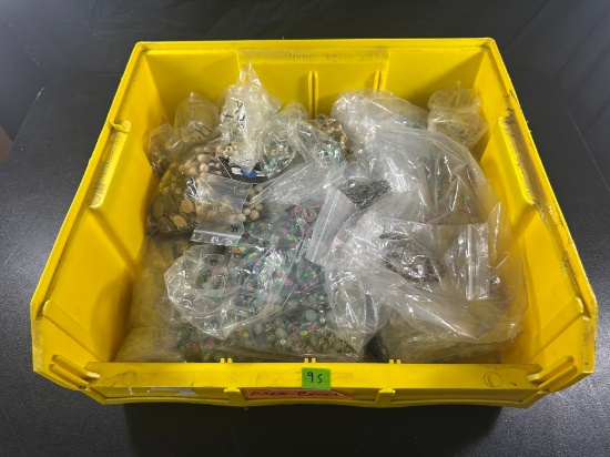 LOT - ASSORTED FINDINGS, ETC