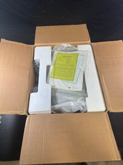 SONY TIME LAPSE VIDEOCASSETTE RECORDER - IN BOX - SVT-168E