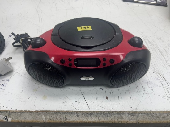 GPX CD PLAYER / RADIO