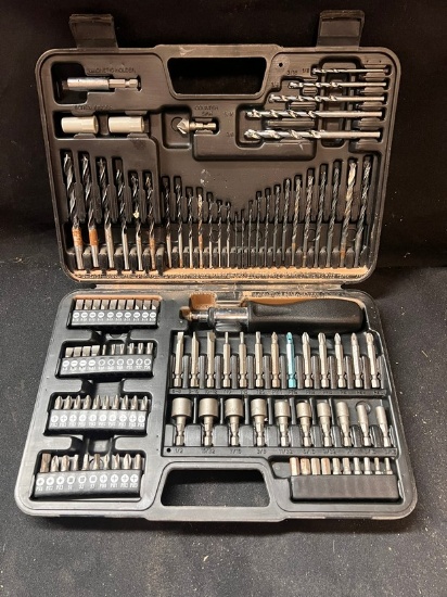 BIT SET - (BLACK BOX) BLACK & DECKER