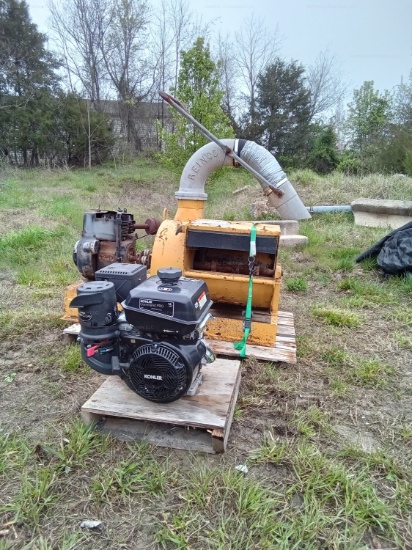 Reinco Strawblower w/ New Kohler Command 14Hp engine