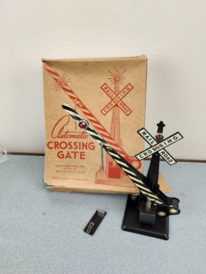 Louis Marx & Co Automatic Crossing Gate