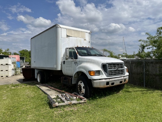 2000 Ford F650