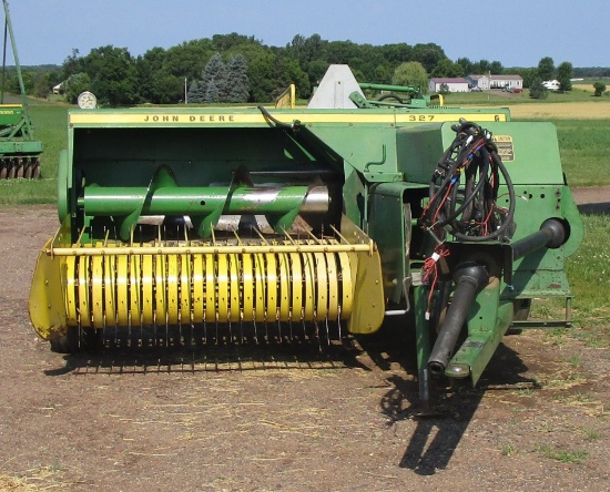 John Deere 327 Baler w/ Thrower