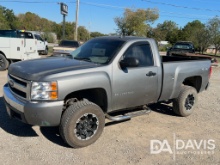 2007 Chevrolet Silverado 1500 Classic Regular Cab 4WD Pickup – 4.8L V8