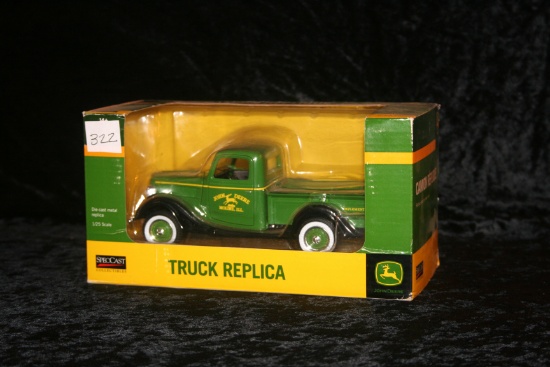 John Deere Truck Replica in Box