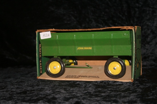 John Deere Wagon in Box