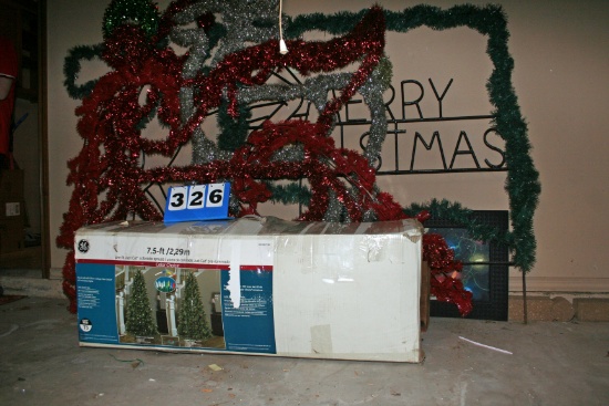 Large Format Outdoor Christmas Decor