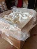 pallet of approx 900 rolls multi purpose hand towels ea roll is approx 3-1/2''x7''