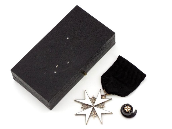 Wwii Period Officer Of The Order Of St. John Ambulance Medal With Case