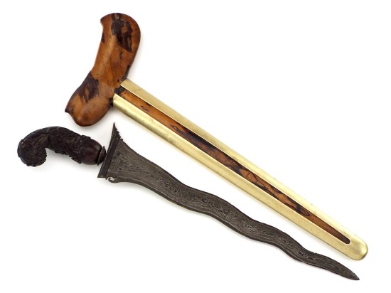 Antique Asian Indonesian Malaysian KRIS Dagger Sword with Damascus Steel Blade.