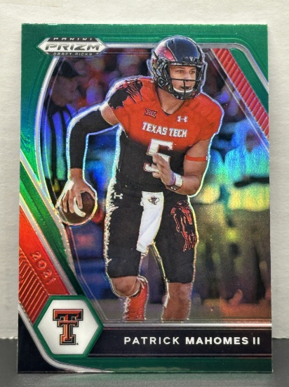Patrick Mahomes 2021 Panini Prizm Draft Picks Green Prizm #7