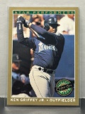 Ken Griffey Jr. 1993 O-Pee-Chee OPC Star Performers #9