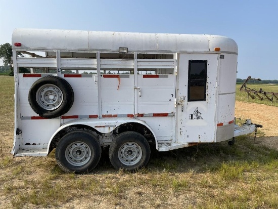 16-foot Bumper-pull 2-horse trailer with tack room