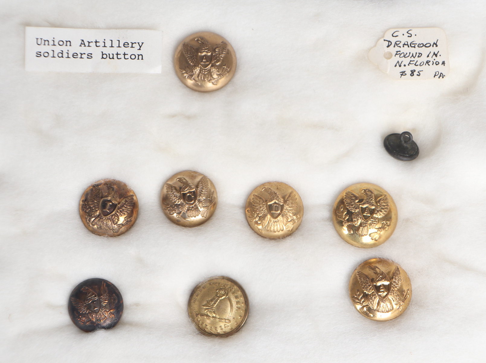 Collection of US CIVIL WAR BUTTONS, 1861-1865 and | Proxibid