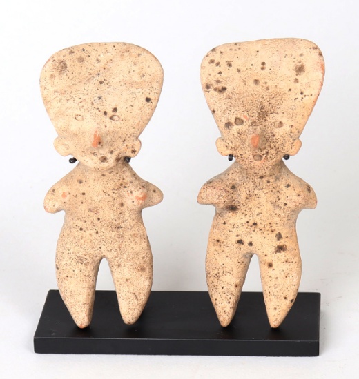 Early Chinesco Pair of Standing Women, 300 CE-100 CE