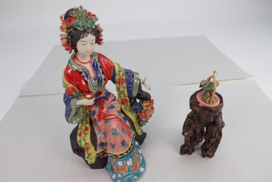 Shiwan Wucai Fine Porcelain Figurine