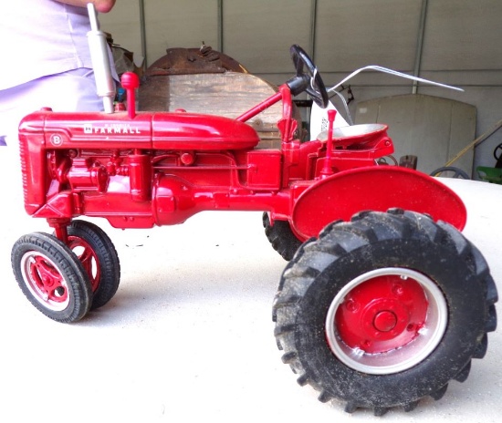 Toy Farmall B