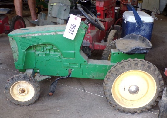 John Deere pedal tractor
