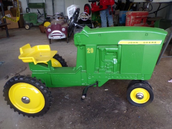 John Deere 20 pedal tractor