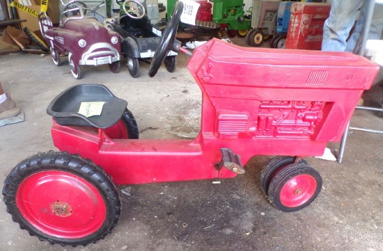 International pedal tractor