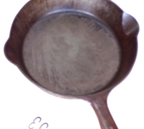 Grizwald #5 iron skillet