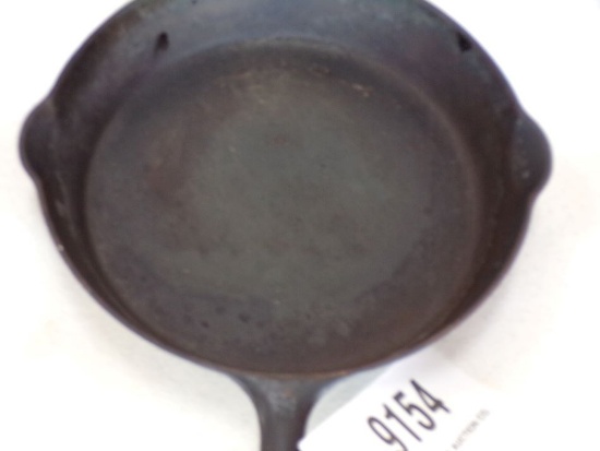 Grizwald #8 iron skillet