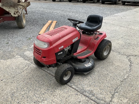 Huskee LT 4200 Lawn Tractor